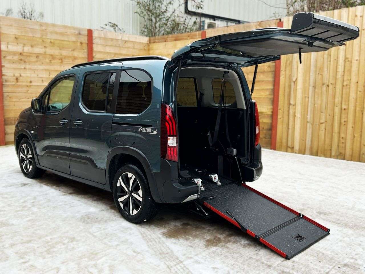 A 2024 PEUGEOT RIFTER 3 Seat Auto Wheelchair Accessible Disabled Access Vehicle WAV A 2024 PEUGEOT RIFTER 3 Seat Auto Wheelchair Accessible Disabled Access Vehicle WAV