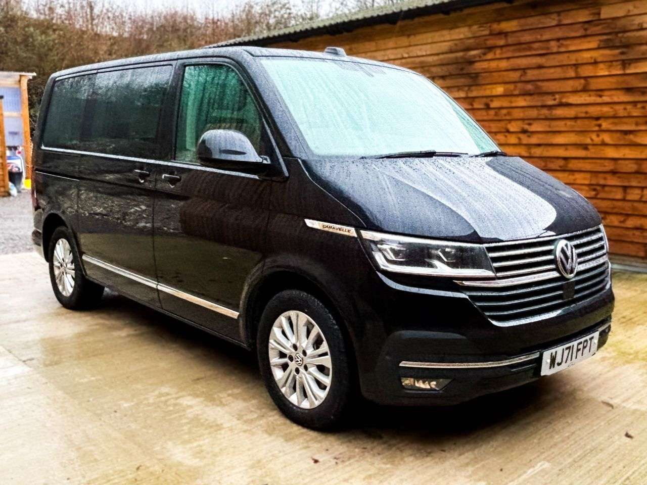 A 2021 VOLKSWAGEN CARAVELLE Passenger Up Front / Driver Transfer Auto Wheelchair Accessible Disabled Ac A 2021 VOLKSWAGEN CARAVELLE Passenger Up Front / Driver Transfer Auto Wheelchair Accessible Disabled Ac