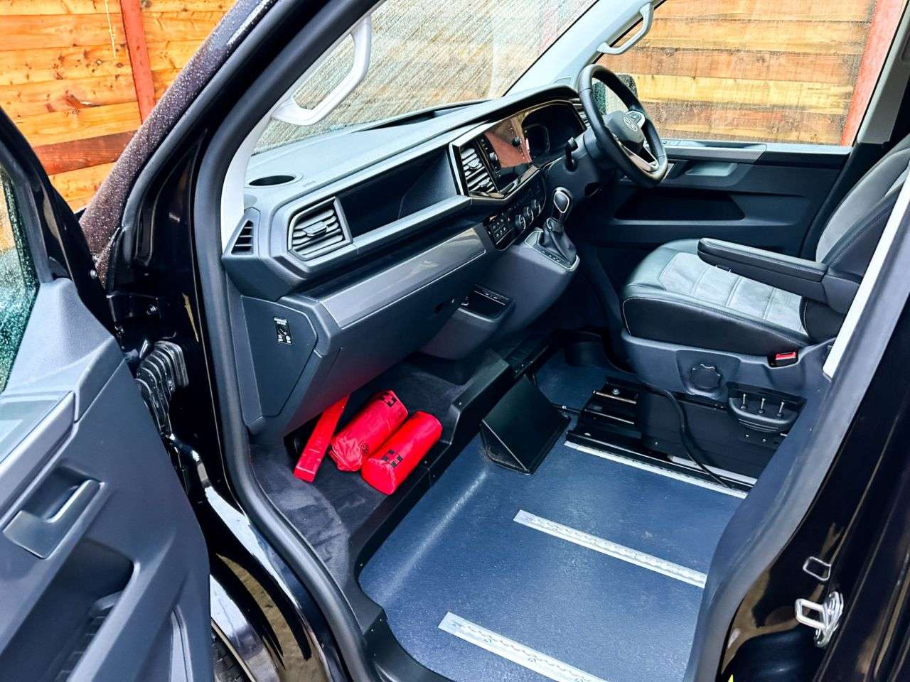 2021 VOLKSWAGEN CARAVELLE 2021 VOLKSWAGEN CARAVELLE