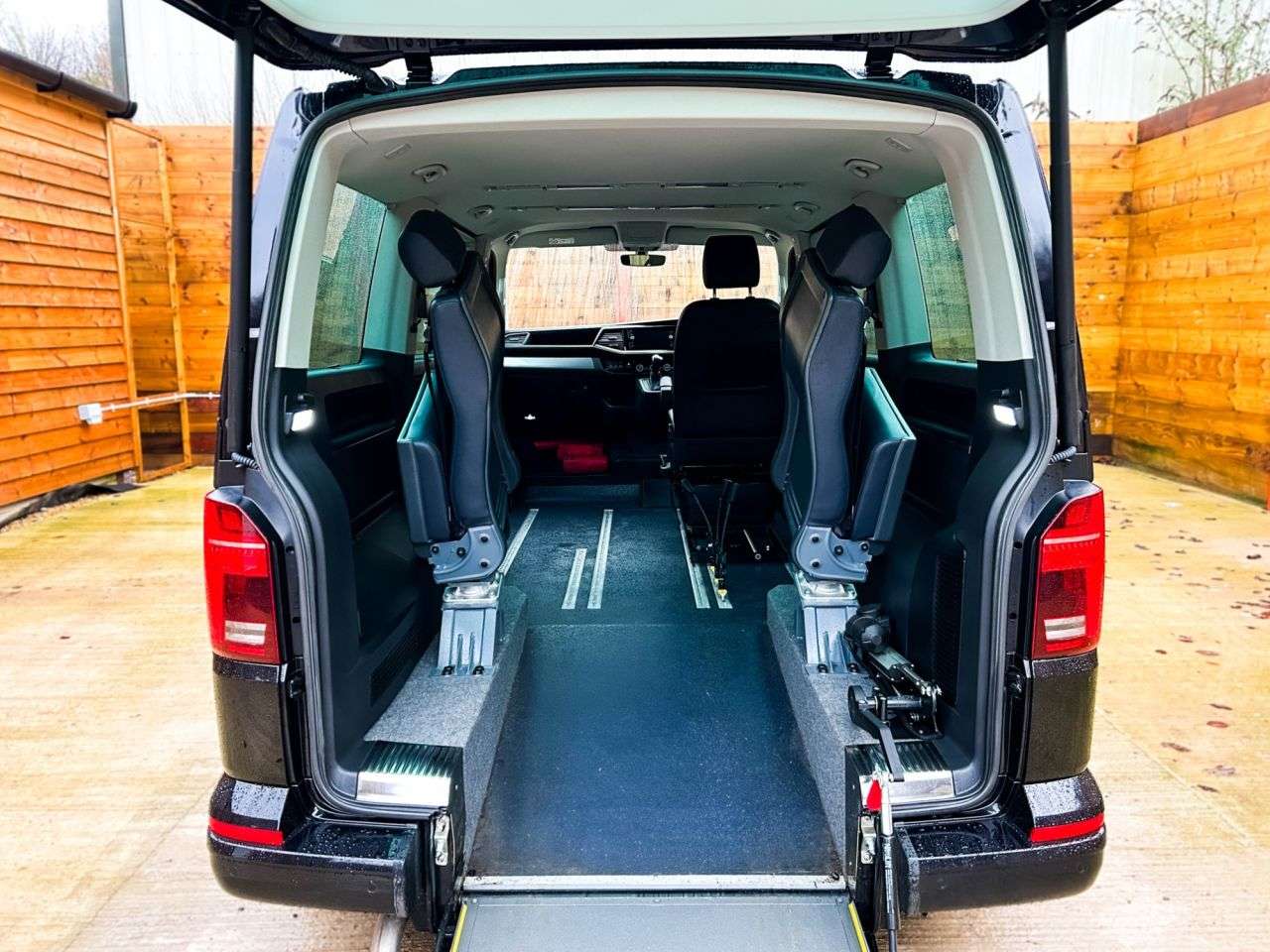 2021 VOLKSWAGEN CARAVELLE 2021 VOLKSWAGEN CARAVELLE