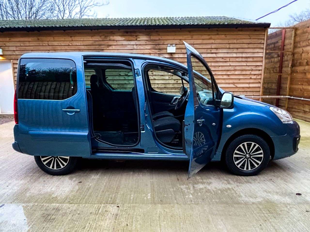 2018 PEUGEOT PARTNER TEPEE 2018 PEUGEOT PARTNER TEPEE