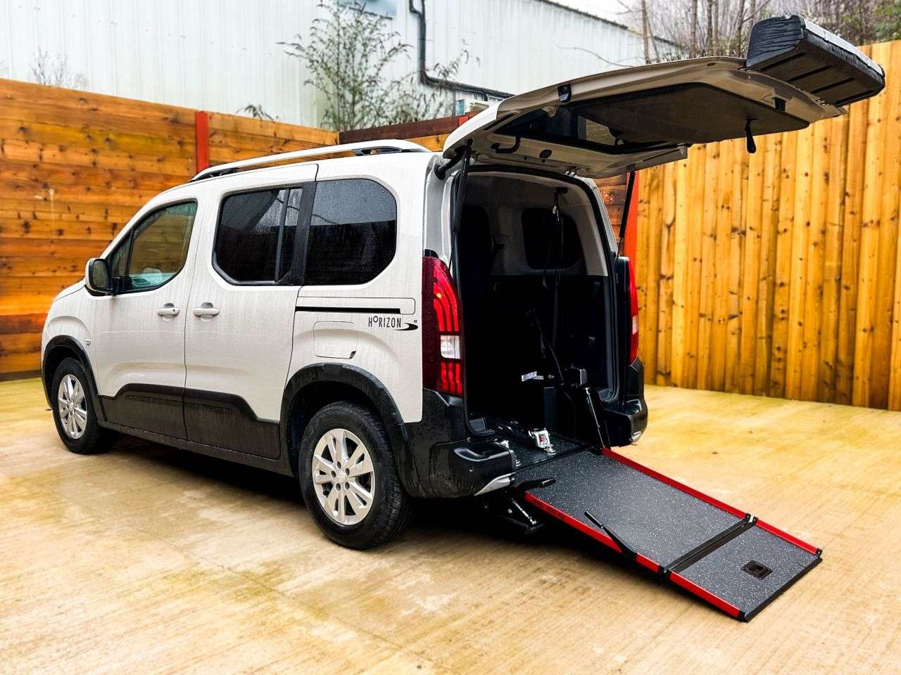 A 2020 PEUGEOT RIFTER 3 Seat Auto Wheelchair Accessible Disabled Access Vehicle WAV A 2020 PEUGEOT RIFTER 3 Seat Auto Wheelchair Accessible Disabled Access Vehicle WAV