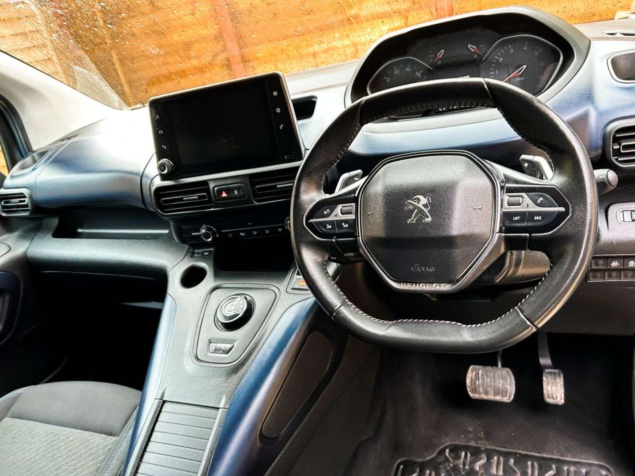 A 2020 PEUGEOT RIFTER L2 LWB 5 Seat Auto Wheelchair Accessible Disabled Access Vehicle WAV A 2020 PEUGEOT RIFTER L2 LWB 5 Seat Auto Wheelchair Accessible Disabled Access Vehicle WAV