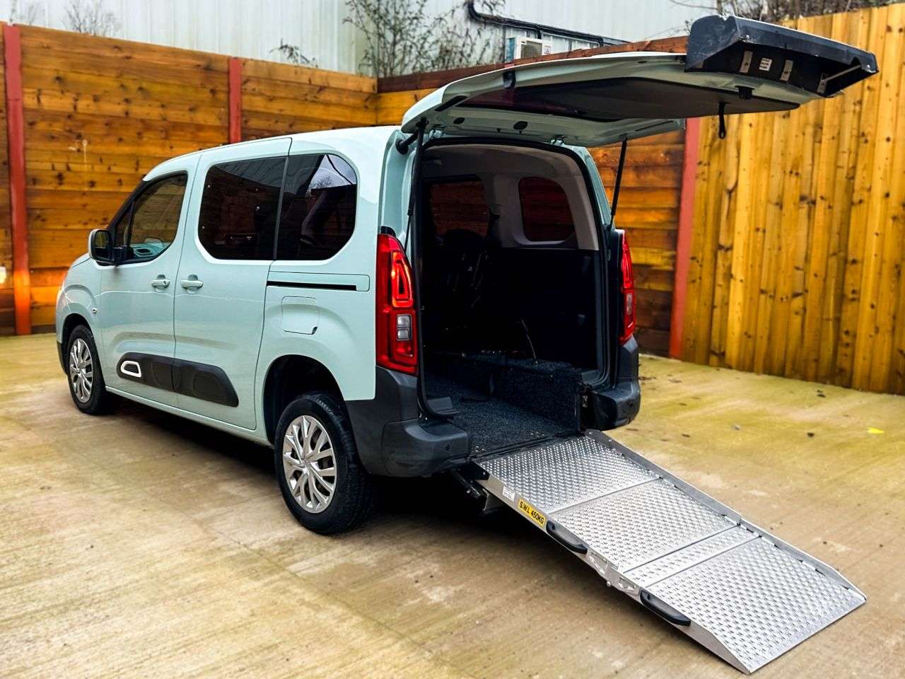 A 2020 CITROEN BERLINGO 3 Seat Auto Wheelchair Accessible Disabled Access Vehicle WAV A 2020 CITROEN BERLINGO 3 Seat Auto Wheelchair Accessible Disabled Access Vehicle WAV