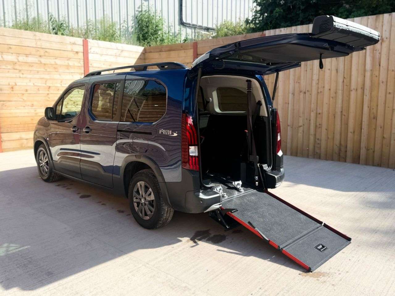 A 2022 PEUGEOT RIFTER L2 LWB 5 Seat Auto Wheelchair Accessible Disabled Access Vehicle WAV A 2022 PEUGEOT RIFTER L2 LWB 5 Seat Auto Wheelchair Accessible Disabled Access Vehicle WAV