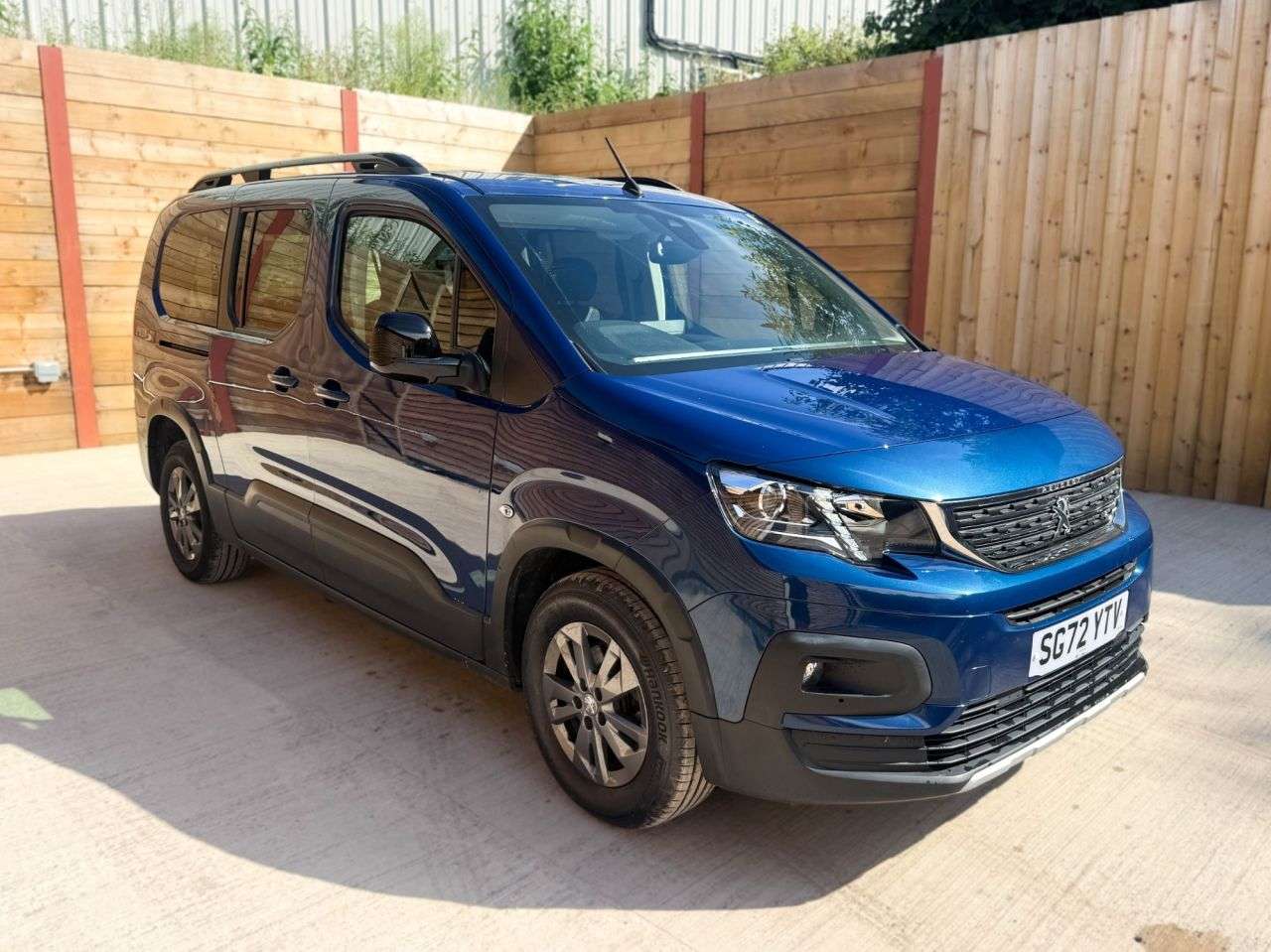A 2022 PEUGEOT RIFTER L2 LWB 5 Seat Auto Wheelchair Accessible Disabled Access Vehicle WAV A 2022 PEUGEOT RIFTER L2 LWB 5 Seat Auto Wheelchair Accessible Disabled Access Vehicle WAV