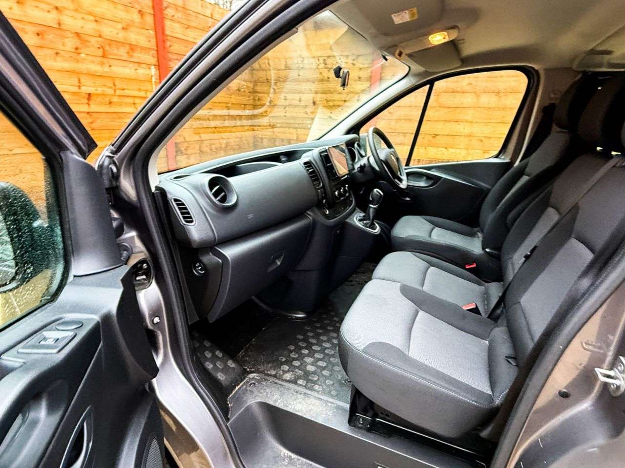 2021 RENAULT TRAFIC 2021 RENAULT TRAFIC