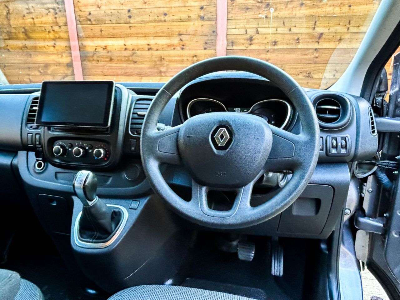 A 2021 RENAULT TRAFIC 5 Seat Auto Wheelchair Accessible Disabled Access Vehicle WAV A 2021 RENAULT TRAFIC 5 Seat Auto Wheelchair Accessible Disabled Access Vehicle WAV