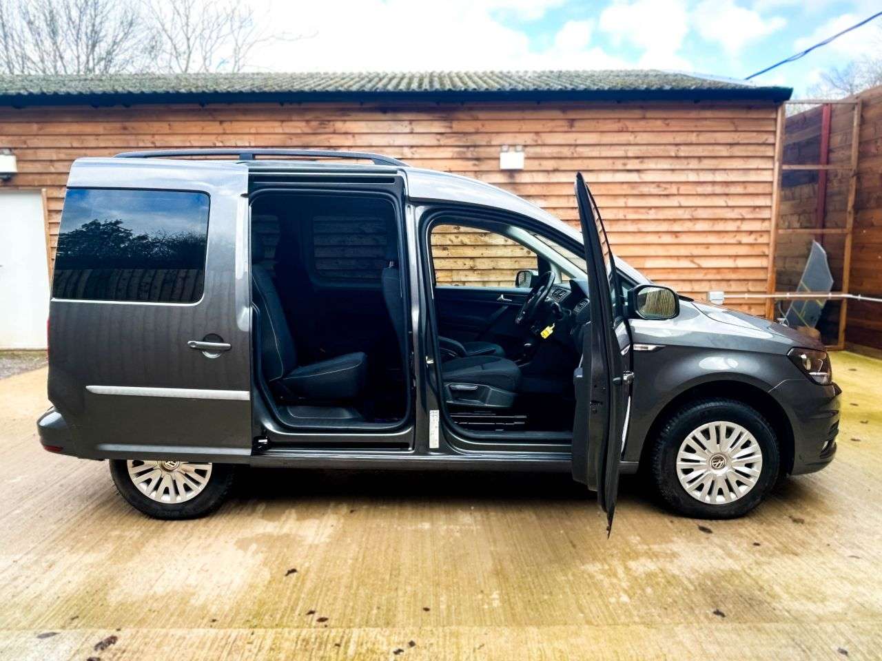 2018 VOLKSWAGEN CADDY LIFE 2018 VOLKSWAGEN CADDY LIFE