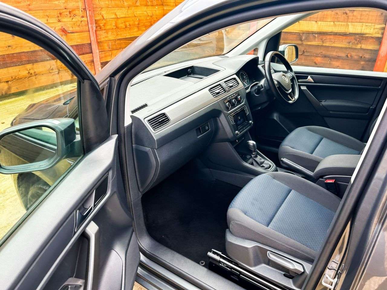 2018 VOLKSWAGEN CADDY LIFE 2018 VOLKSWAGEN CADDY LIFE