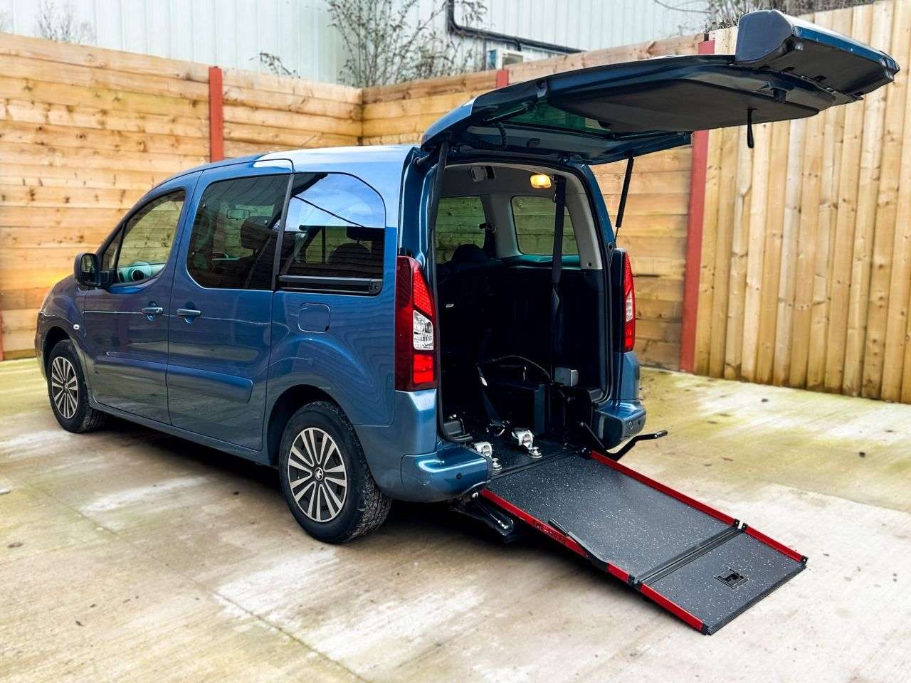 A 2018 PEUGEOT PARTNER TEPEE 5 Seat Wheelchair Accessible Disabled Access Vehicle WAV A 2018 PEUGEOT PARTNER TEPEE 5 Seat Wheelchair Accessible Disabled Access Vehicle WAV