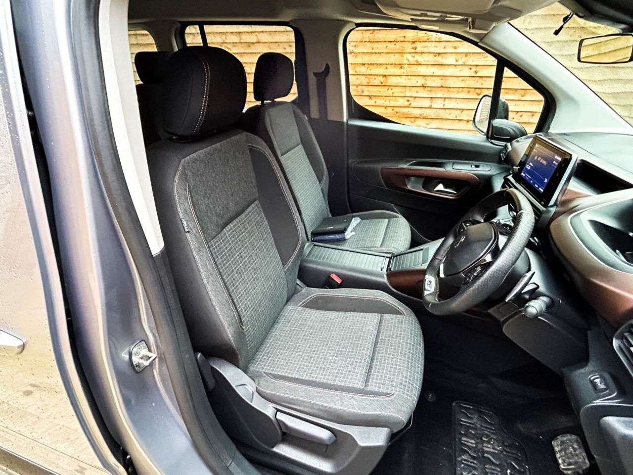 2024 PEUGEOT RIFTER 2024 PEUGEOT RIFTER