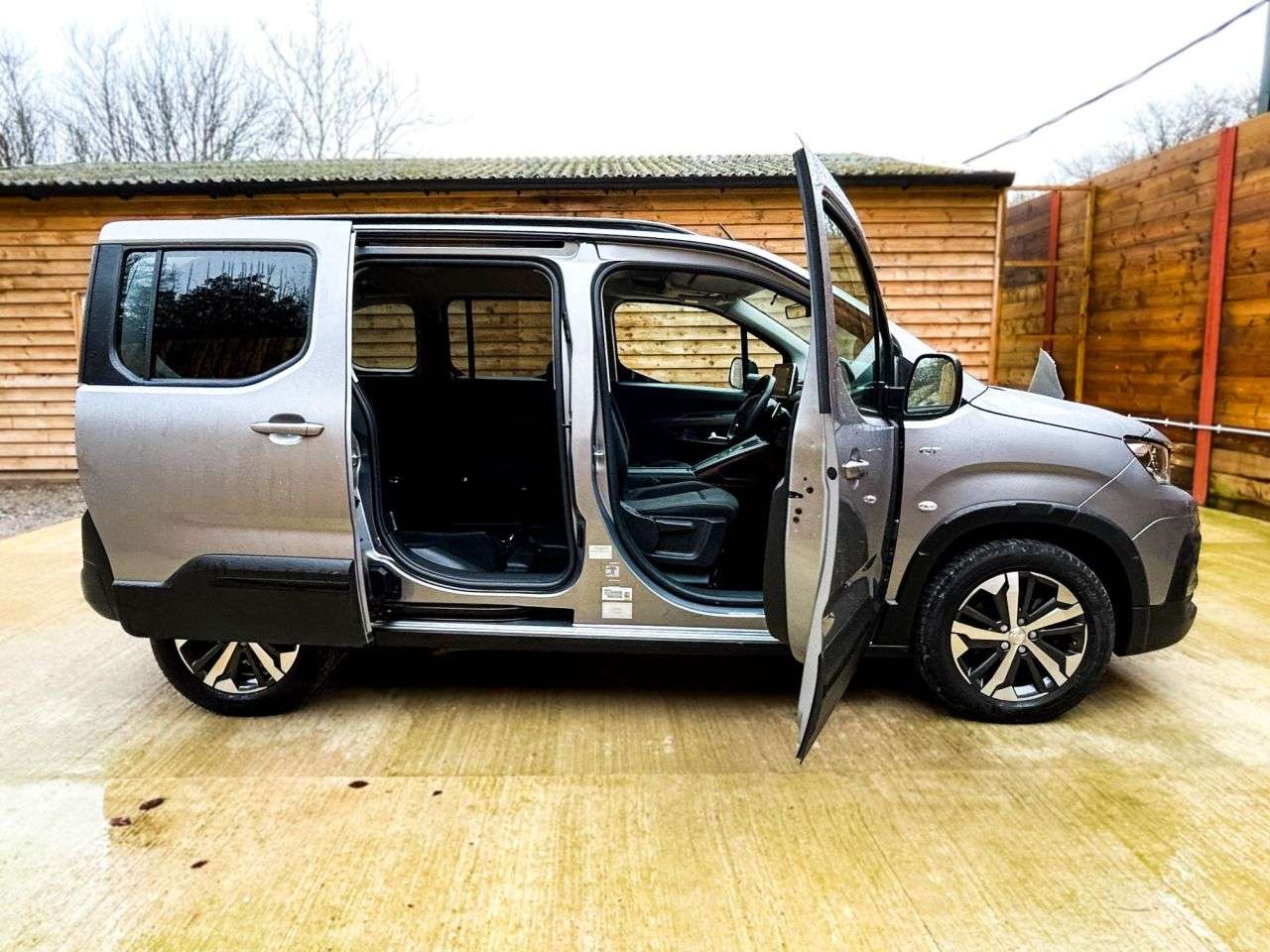 2024 PEUGEOT RIFTER 2024 PEUGEOT RIFTER