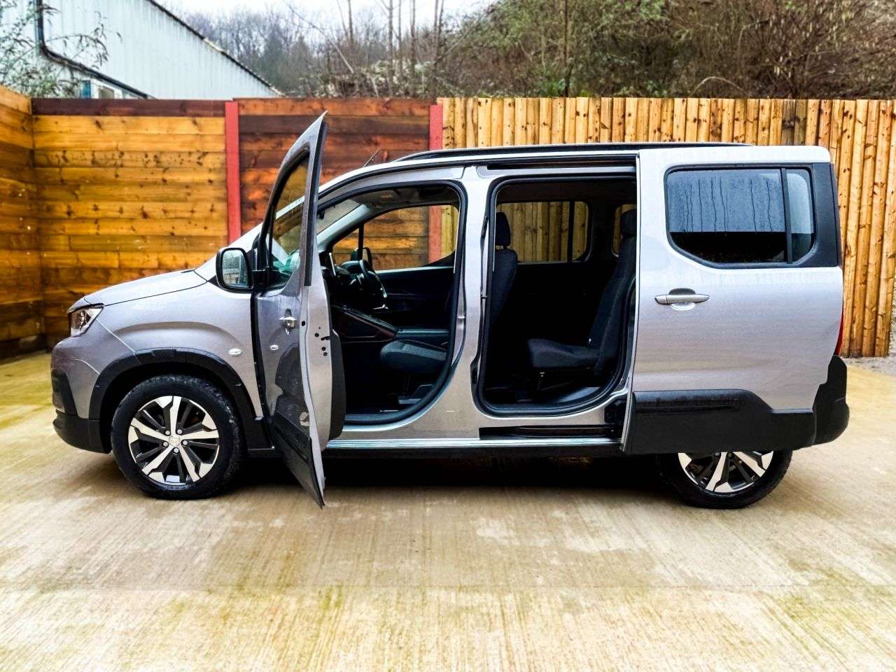 2024 PEUGEOT RIFTER 2024 PEUGEOT RIFTER