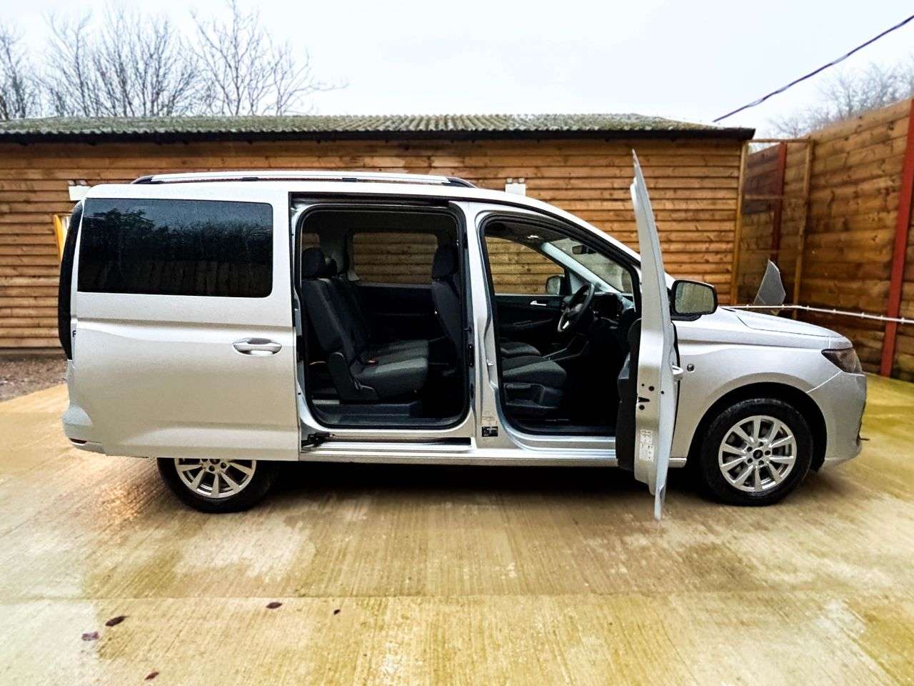 2024 FORD GRAND TOURNEO CONNECT 2024 FORD GRAND TOURNEO CONNECT