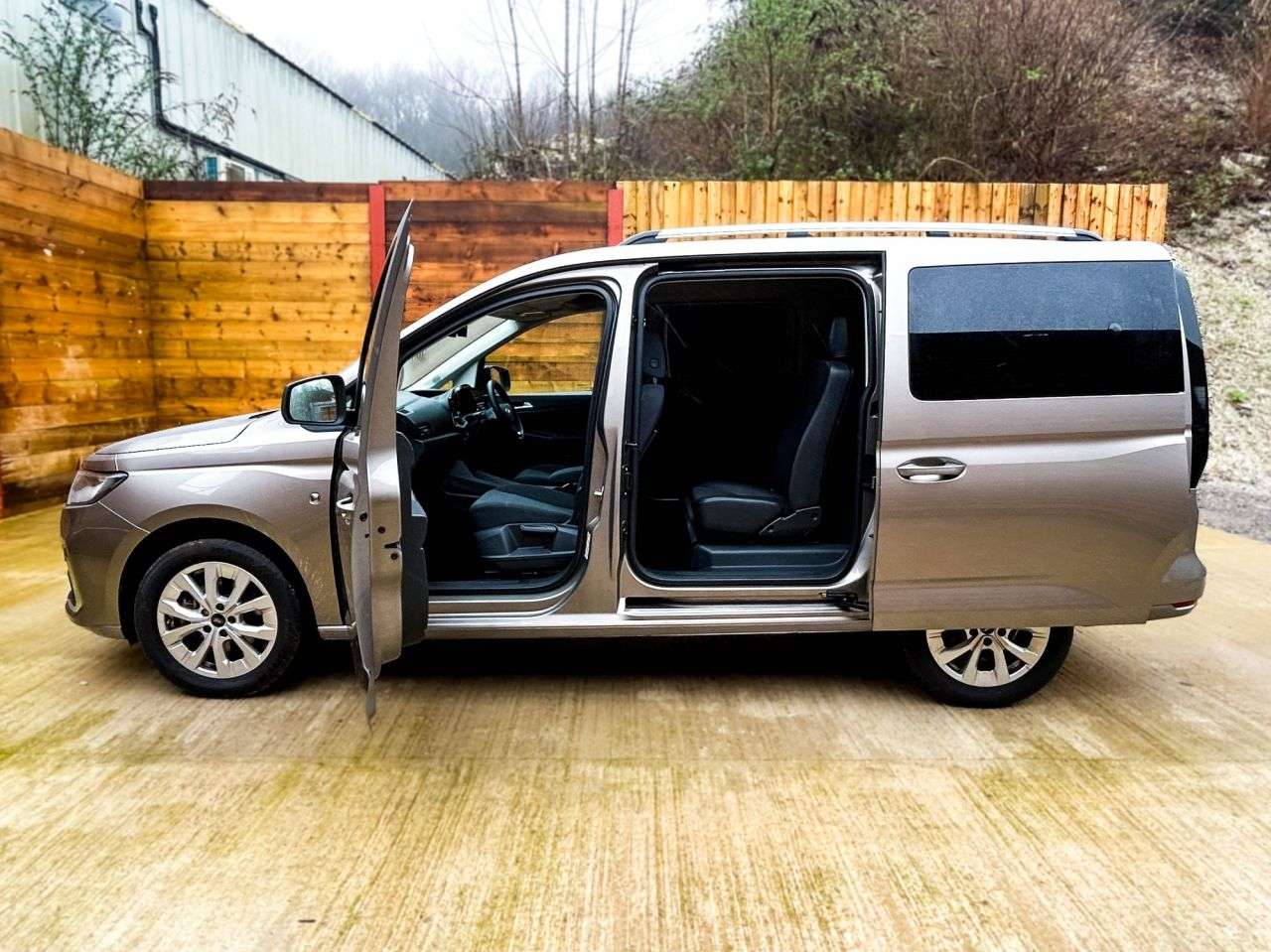 2025 FORD GRAND TOURNEO CONNECT 2025 FORD GRAND TOURNEO CONNECT