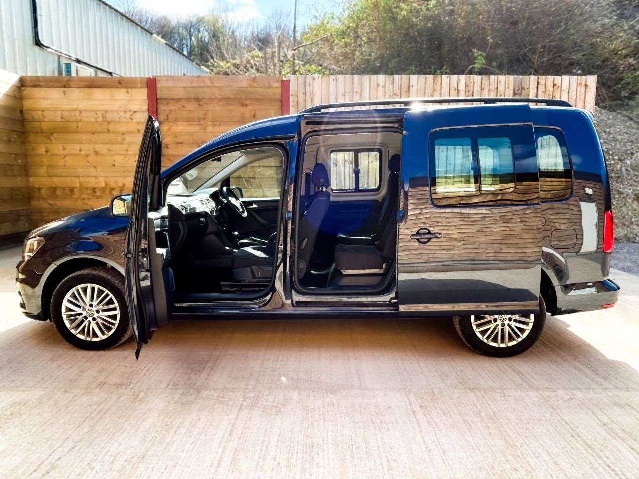 2020 VOLKSWAGEN CADDY MAXI LIFE 2020 VOLKSWAGEN CADDY MAXI LIFE
