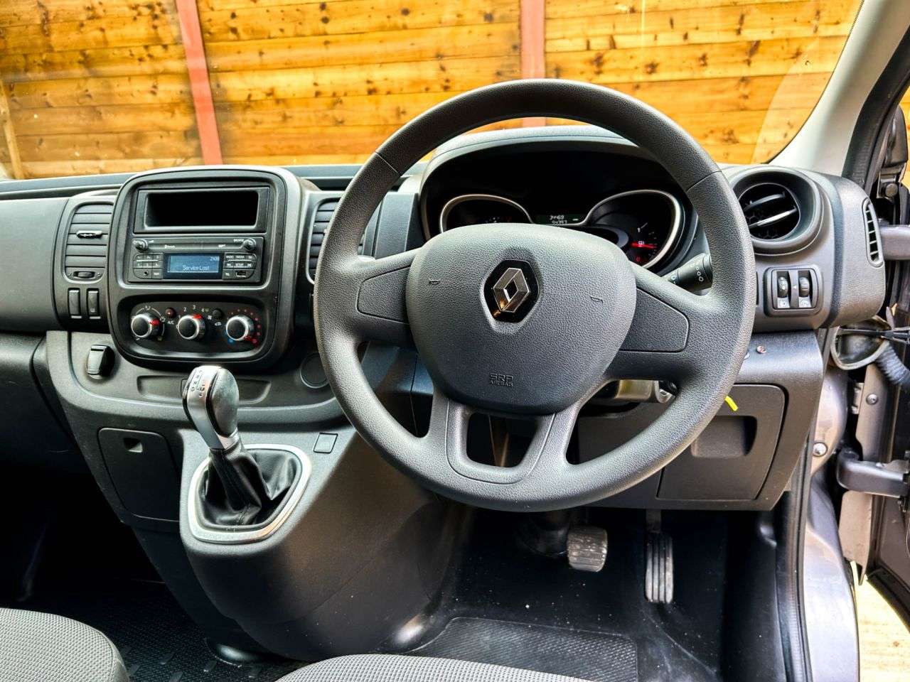 A 2020 RENAULT TRAFIC 5 Seat Auto Wheelchair Accessible Disabled Access Vehicle WAV A 2020 RENAULT TRAFIC 5 Seat Auto Wheelchair Accessible Disabled Access Vehicle WAV