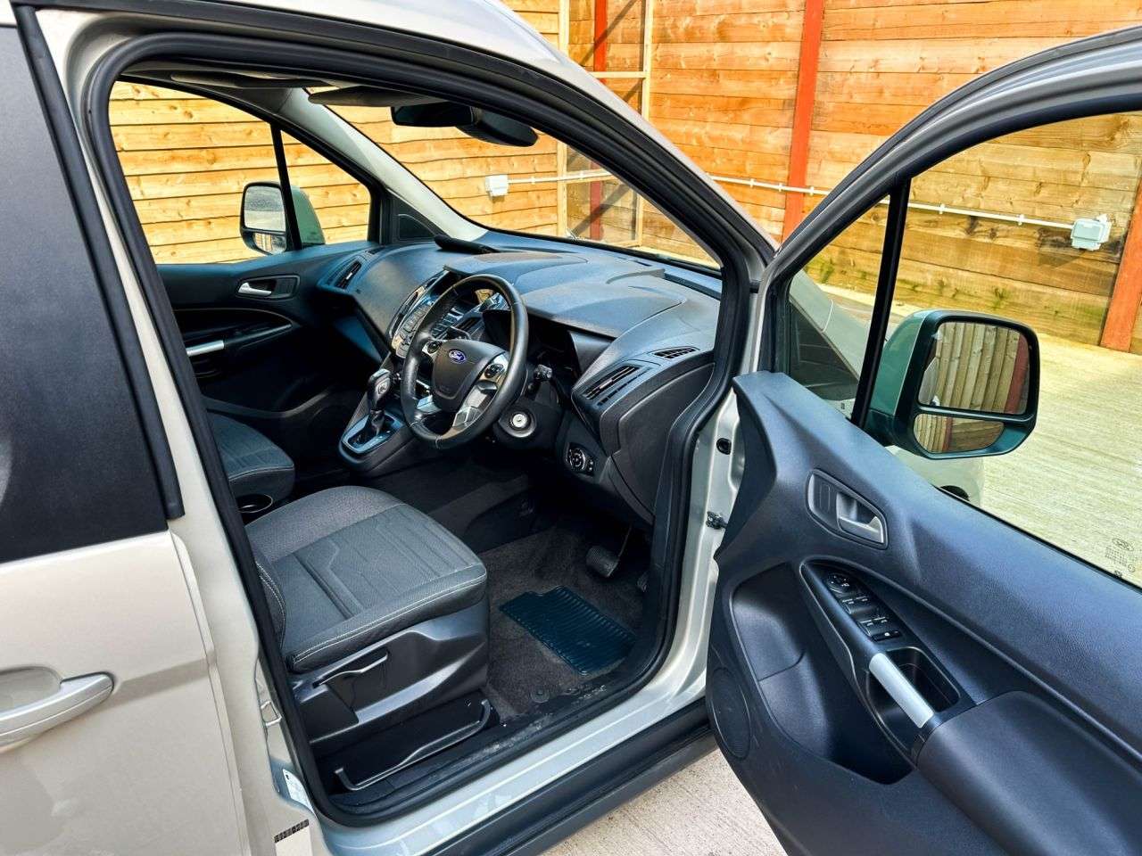 2015 FORD TOURNEO CONNECT 2015 FORD TOURNEO CONNECT