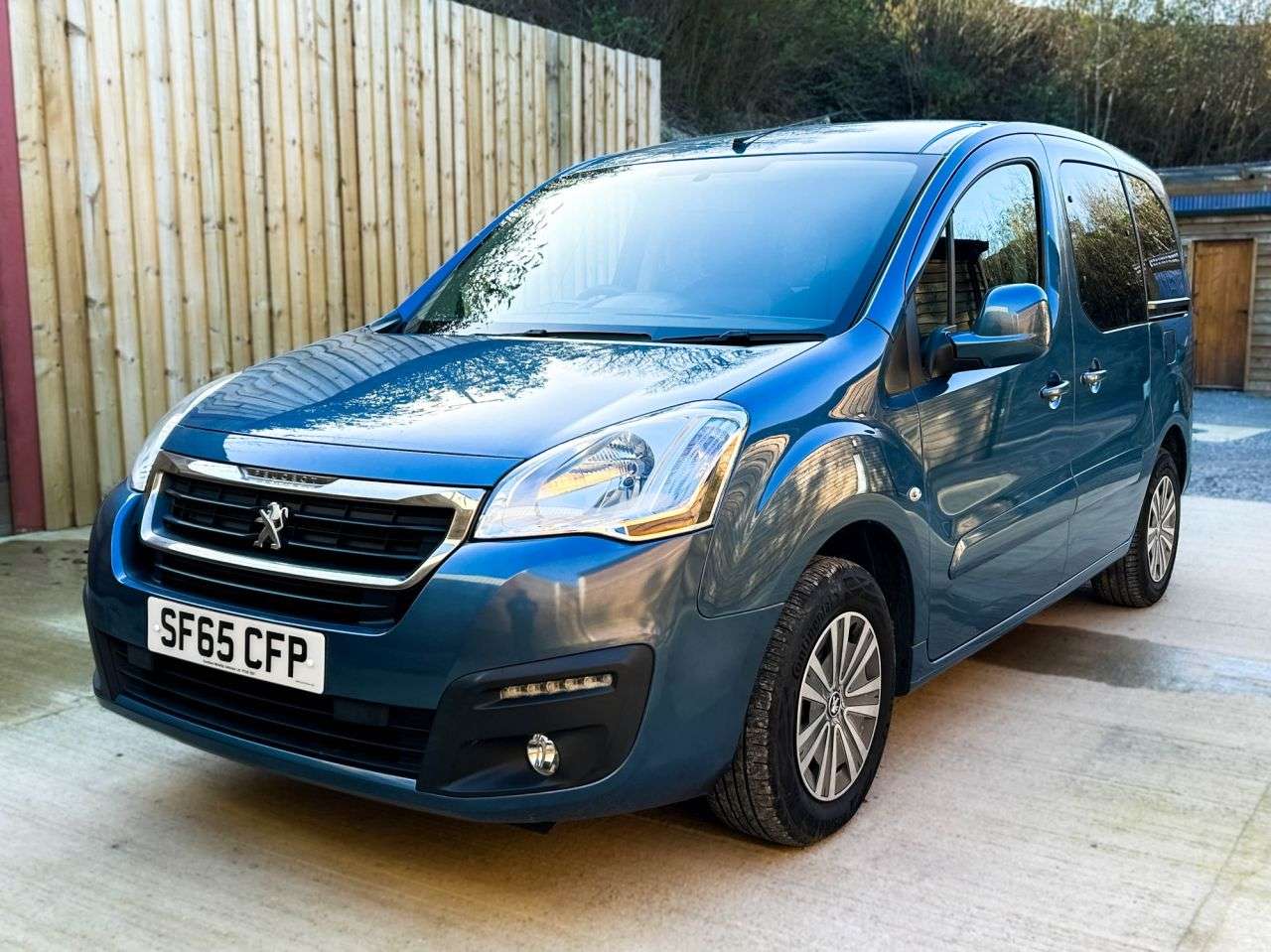 2015 PEUGEOT PARTNER TEPEE 2015 PEUGEOT PARTNER TEPEE