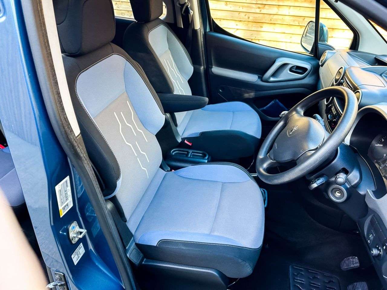 2015 PEUGEOT PARTNER TEPEE 2015 PEUGEOT PARTNER TEPEE