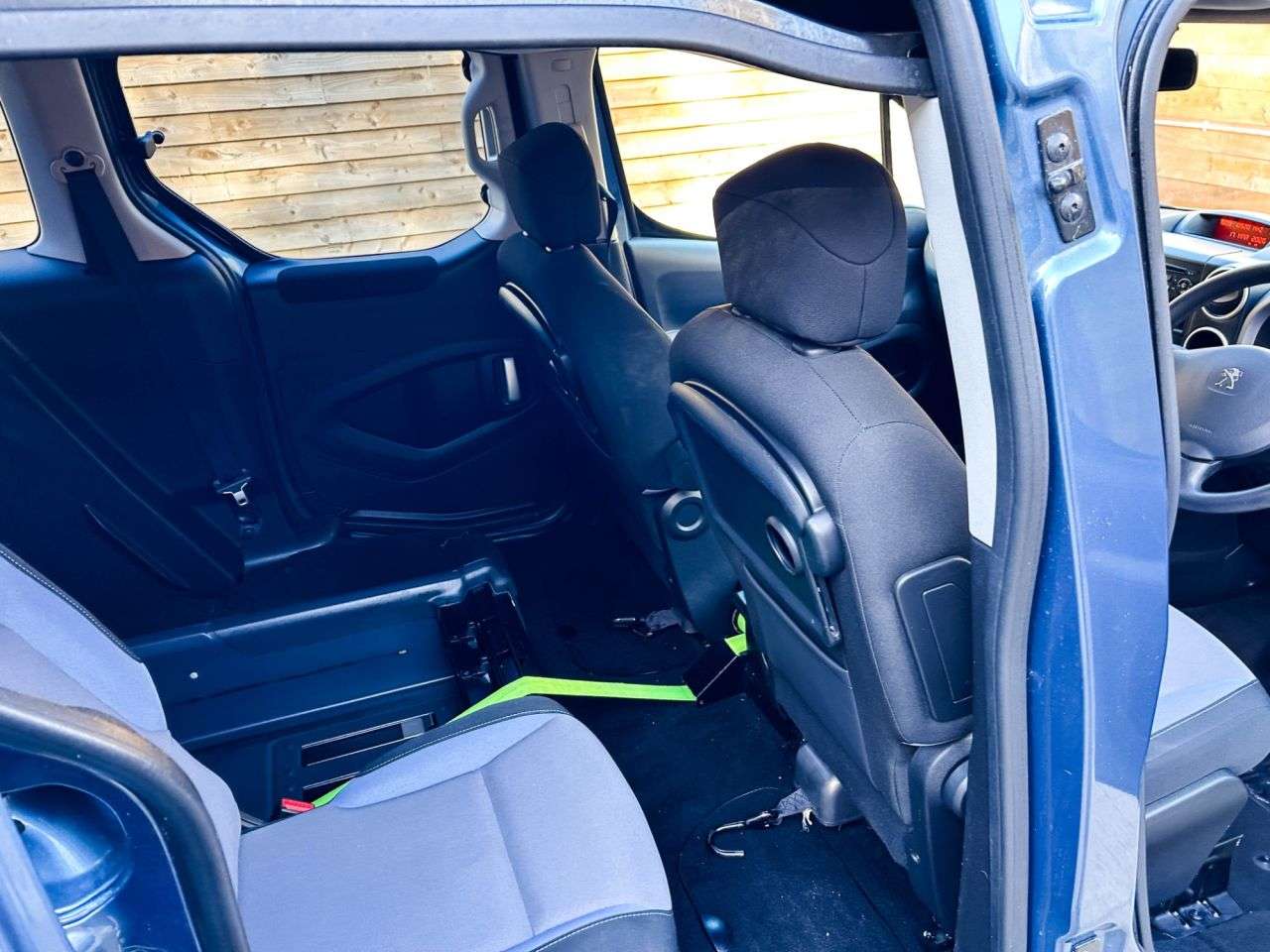 2015 PEUGEOT PARTNER TEPEE 2015 PEUGEOT PARTNER TEPEE