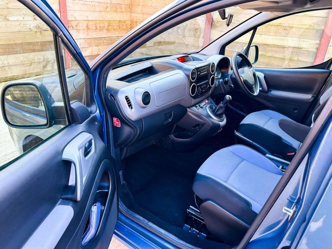 2015 PEUGEOT PARTNER TEPEE 2015 PEUGEOT PARTNER TEPEE