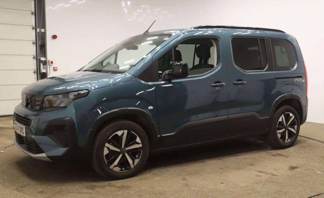 A 2024 PEUGEOT RIFTER 3 Seat Auto Wheelchair Accessible Disabled Access Vehicle WAV A 2024 PEUGEOT RIFTER 3 Seat Auto Wheelchair Accessible Disabled Access Vehicle WAV