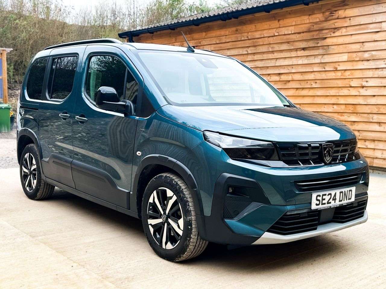 A 2024 PEUGEOT RIFTER 3 Seat Auto Wheelchair Accessible Disabled Access Vehicle WAV A 2024 PEUGEOT RIFTER 3 Seat Auto Wheelchair Accessible Disabled Access Vehicle WAV