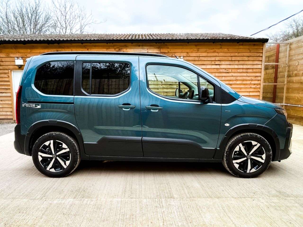 2024 PEUGEOT RIFTER 2024 PEUGEOT RIFTER