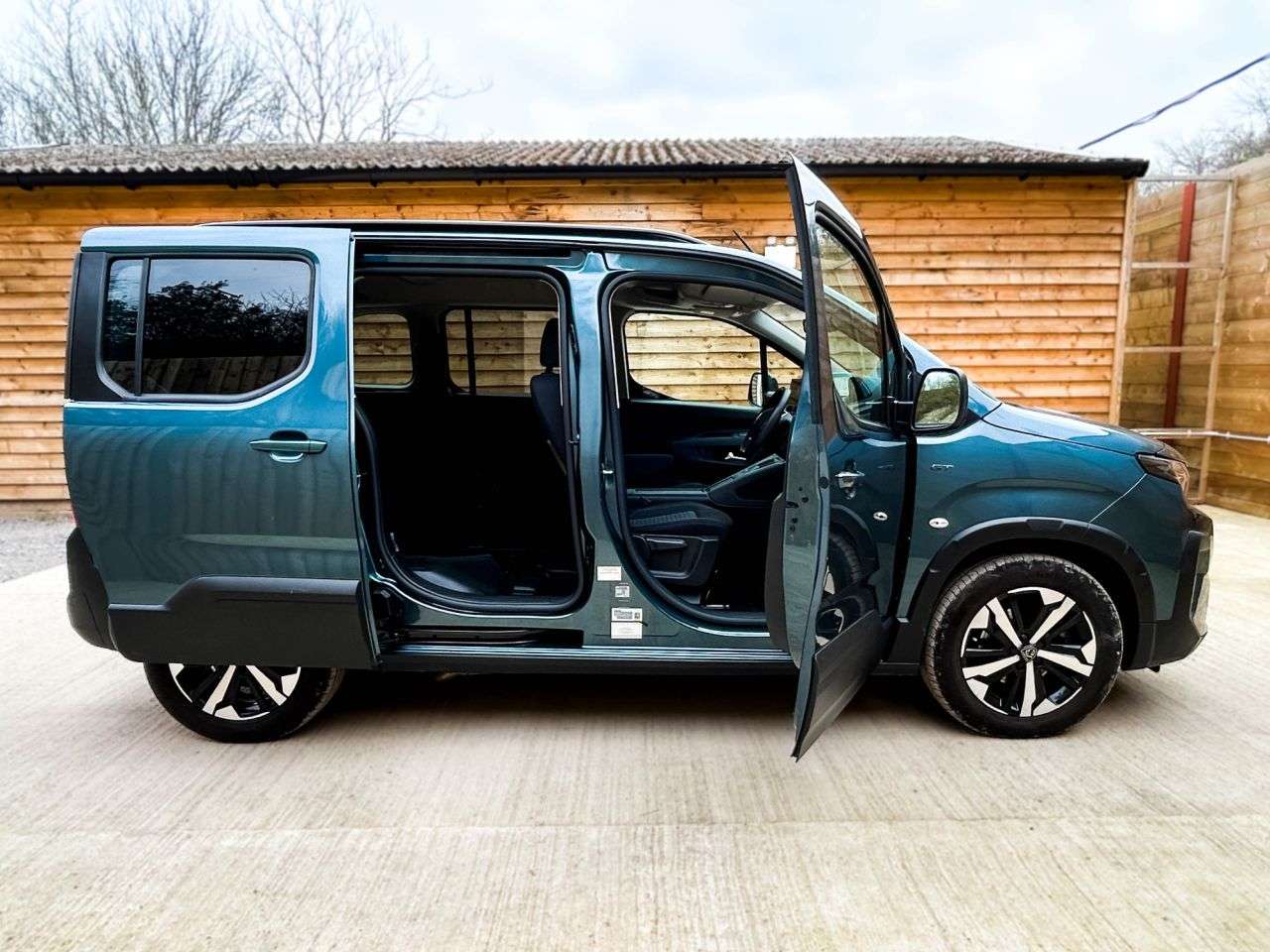 2024 PEUGEOT RIFTER 2024 PEUGEOT RIFTER
