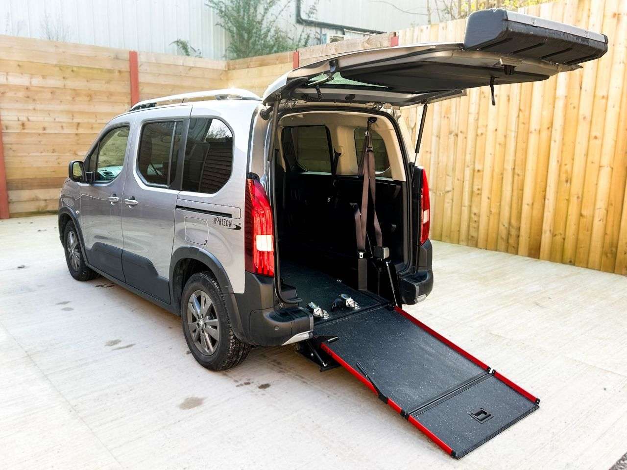 A 2022 PEUGEOT RIFTER 3 Seat Auto Wheelchair Accessible Disabled Access Vehicle WAV A 2022 PEUGEOT RIFTER 3 Seat Auto Wheelchair Accessible Disabled Access Vehicle WAV