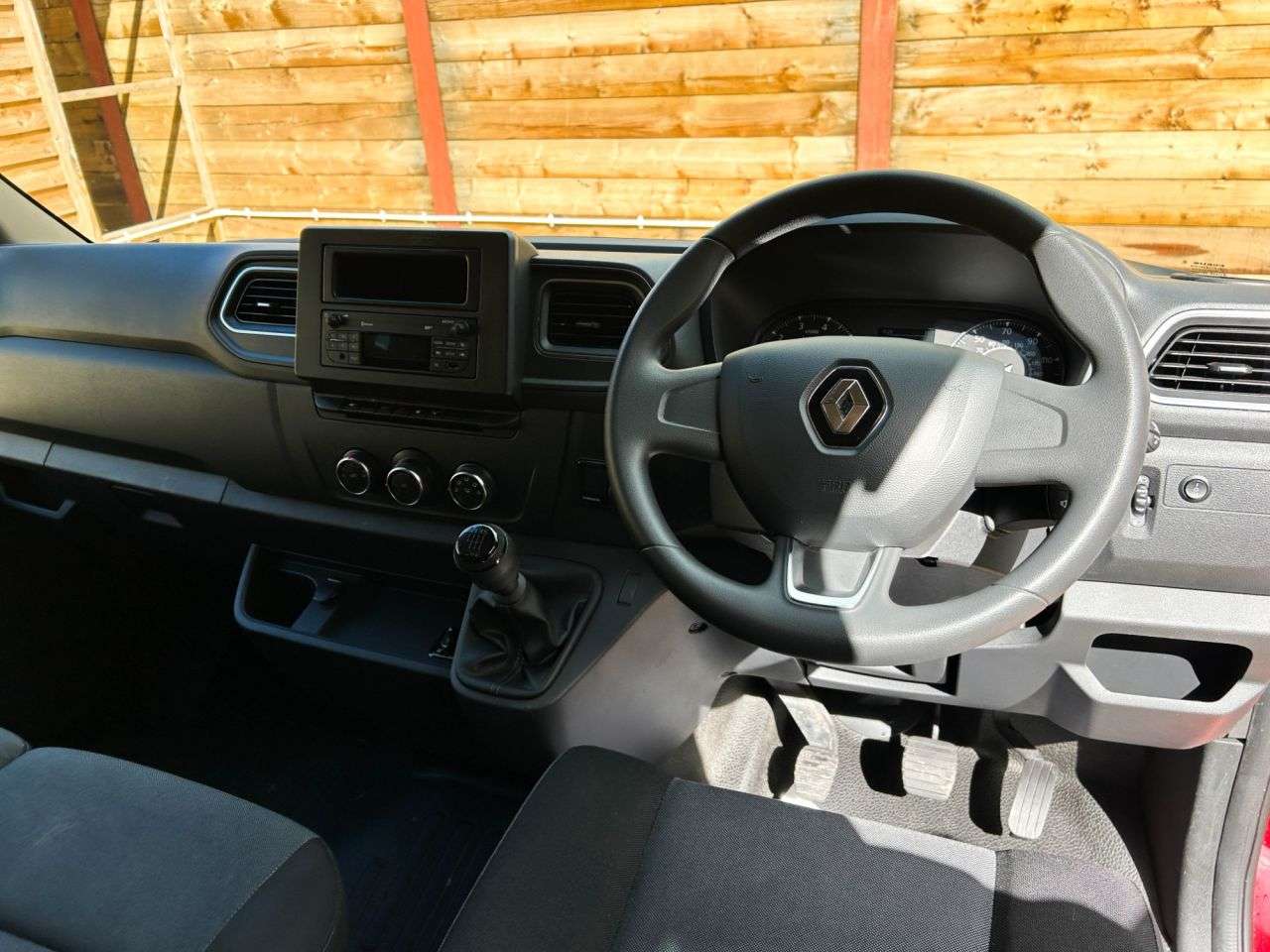 A 2024 RENAULT MASTER 4 Seat Wheelchair Accessible Disabled Access Vehicle WAV A 2024 RENAULT MASTER 4 Seat Wheelchair Accessible Disabled Access Vehicle WAV