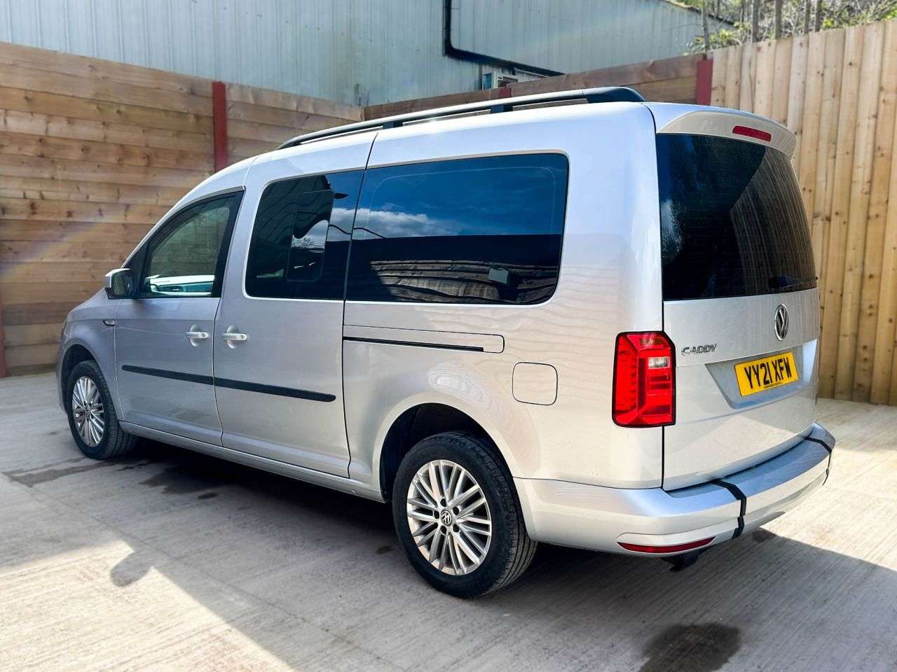 2021 VOLKSWAGEN CADDY MAXI LIFE 2021 VOLKSWAGEN CADDY MAXI LIFE