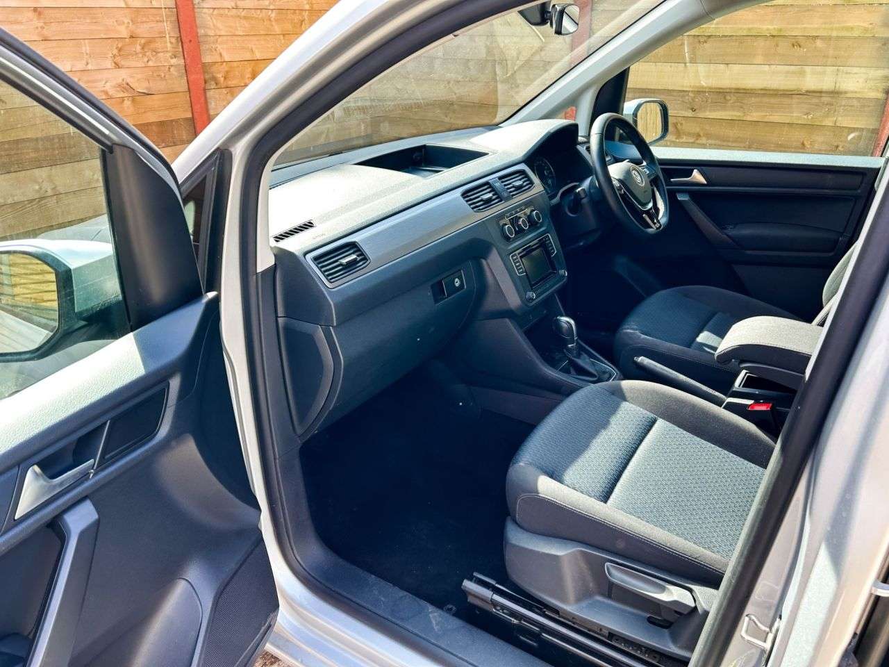 2021 VOLKSWAGEN CADDY MAXI LIFE 2021 VOLKSWAGEN CADDY MAXI LIFE