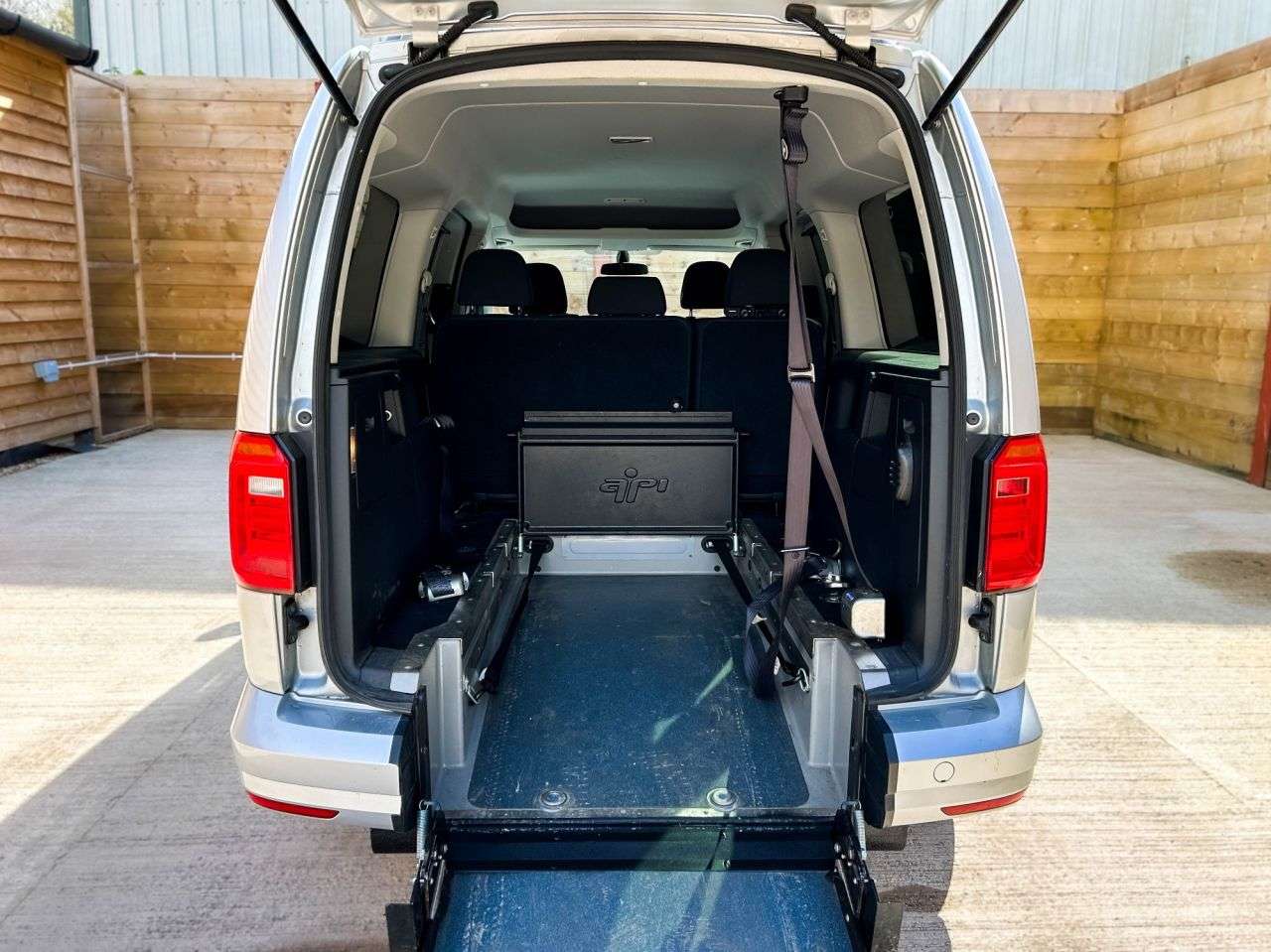 2021 VOLKSWAGEN CADDY MAXI LIFE 2021 VOLKSWAGEN CADDY MAXI LIFE
