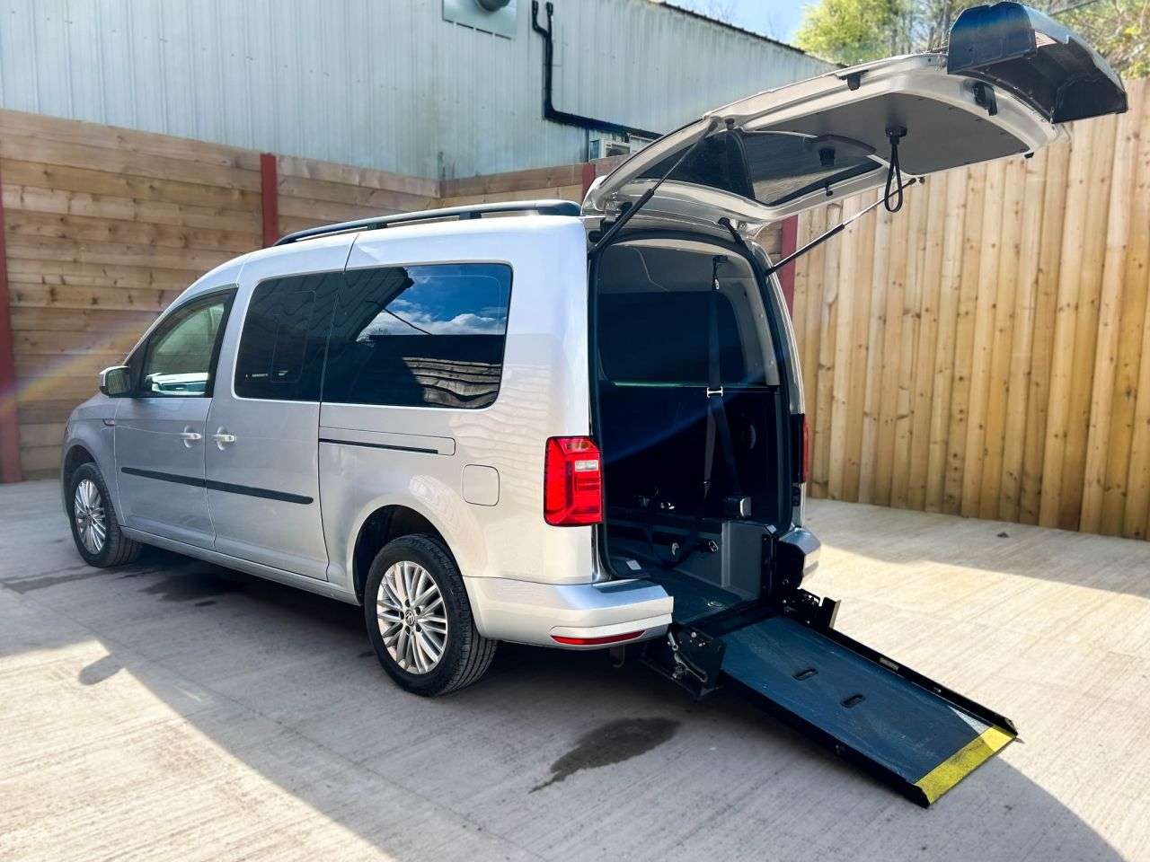A 2021 VOLKSWAGEN CADDY MAXI LIFE 5 Seat Auto Wheelchair Accessible Disabled Access Vehicle WAV A 2021 VOLKSWAGEN CADDY MAXI LIFE 5 Seat Auto Wheelchair Accessible Disabled Access Vehicle WAV