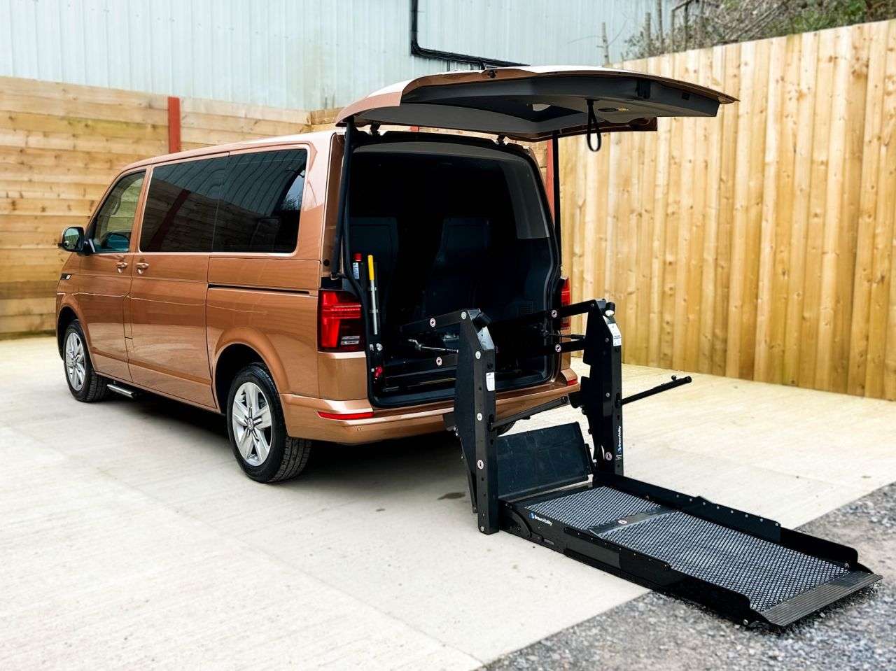 A 2020 VOLKSWAGEN TRANSPORTER Driver Transfer / Passenger Up Front Wheelchair Accessible Disabled Access A 2020 VOLKSWAGEN TRANSPORTER Driver Transfer / Passenger Up Front Wheelchair Accessible Disabled Access