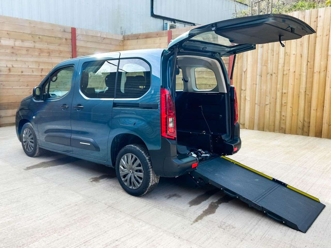 A 2025 CITROEN BERLINGO 3 Seat Auto Wheelchair Accessible Disabled Access Vehicle WAV A 2025 CITROEN BERLINGO 3 Seat Auto Wheelchair Accessible Disabled Access Vehicle WAV