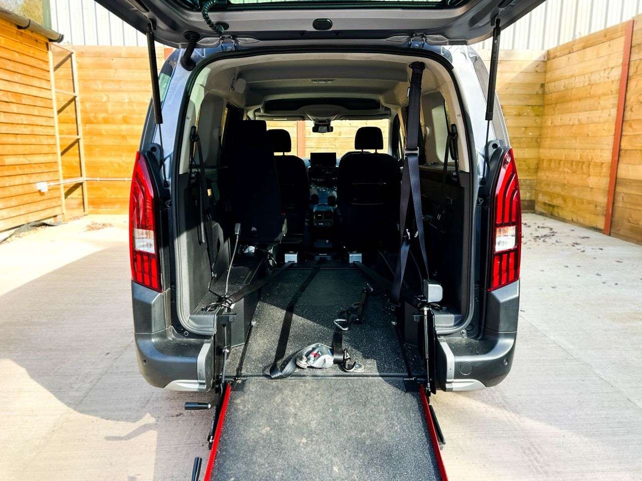 2024 PEUGEOT RIFTER 2024 PEUGEOT RIFTER