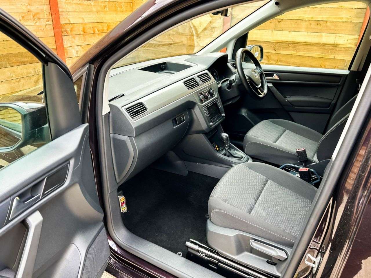 2018 VOLKSWAGEN CADDY LIFE 2018 VOLKSWAGEN CADDY LIFE