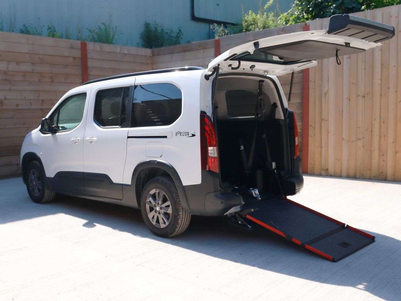 A 2023 PEUGEOT RIFTER L2 LWB 4 Seat Auto Wheelchair Accessible Disabled Access Vehicle WAV A 2023 PEUGEOT RIFTER L2 LWB 4 Seat Auto Wheelchair Accessible Disabled Access Vehicle WAV