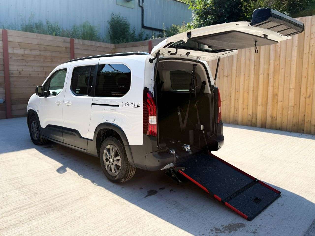 A 2023 PEUGEOT RIFTER L2 LWB 4 Seat Auto Wheelchair Accessible Disabled Access Vehicle WAV A 2023 PEUGEOT RIFTER L2 LWB 4 Seat Auto Wheelchair Accessible Disabled Access Vehicle WAV