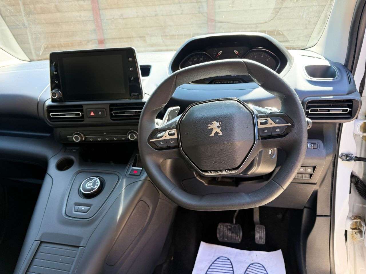 A 2023 PEUGEOT RIFTER L2 LWB 4 Seat Auto Wheelchair Accessible Disabled Access Vehicle WAV A 2023 PEUGEOT RIFTER L2 LWB 4 Seat Auto Wheelchair Accessible Disabled Access Vehicle WAV