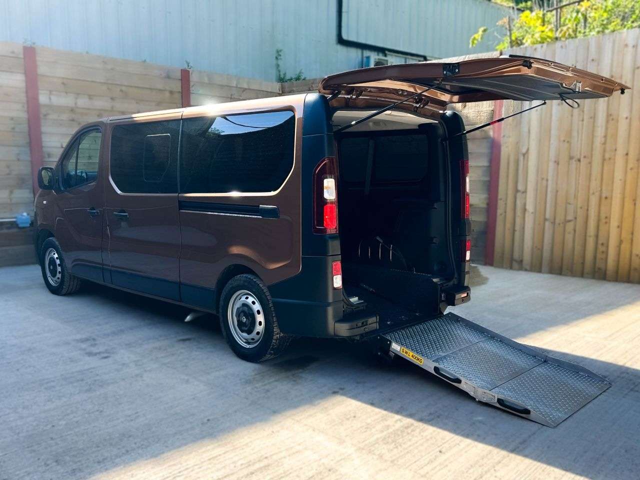 A 2018 VAUXHALL VIVARO L2 LWB 5 Seat Twin Wheelchair Accessible Disabled Access Vehicle WAV A 2018 VAUXHALL VIVARO L2 LWB 5 Seat Twin Wheelchair Accessible Disabled Access Vehicle WAV