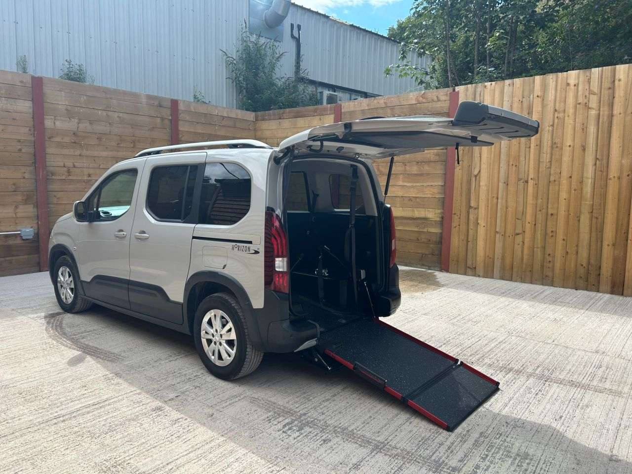 A 2020 PEUGEOT RIFTER 3 Seat Auto Wheelchair Accessible Disabled Access Vehicle WAV A 2020 PEUGEOT RIFTER 3 Seat Auto Wheelchair Accessible Disabled Access Vehicle WAV