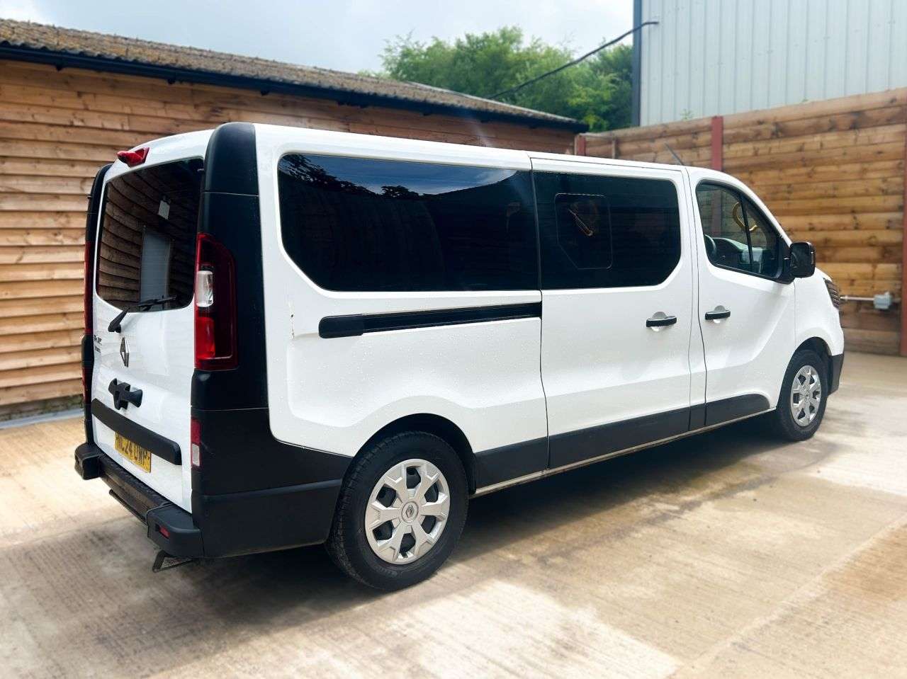 2024 RENAULT TRAFIC 2024 RENAULT TRAFIC