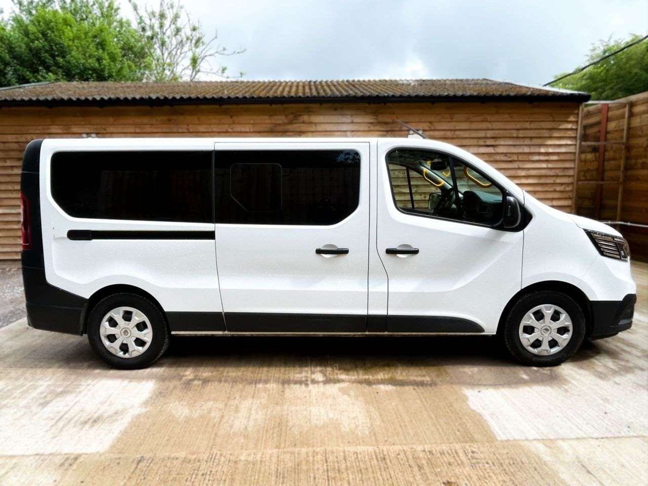 2024 RENAULT TRAFIC 2024 RENAULT TRAFIC