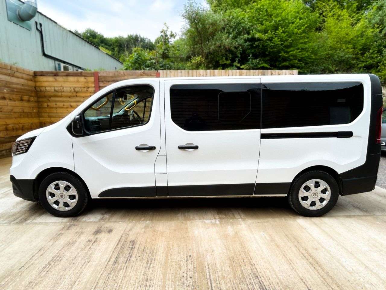 2024 RENAULT TRAFIC 2024 RENAULT TRAFIC