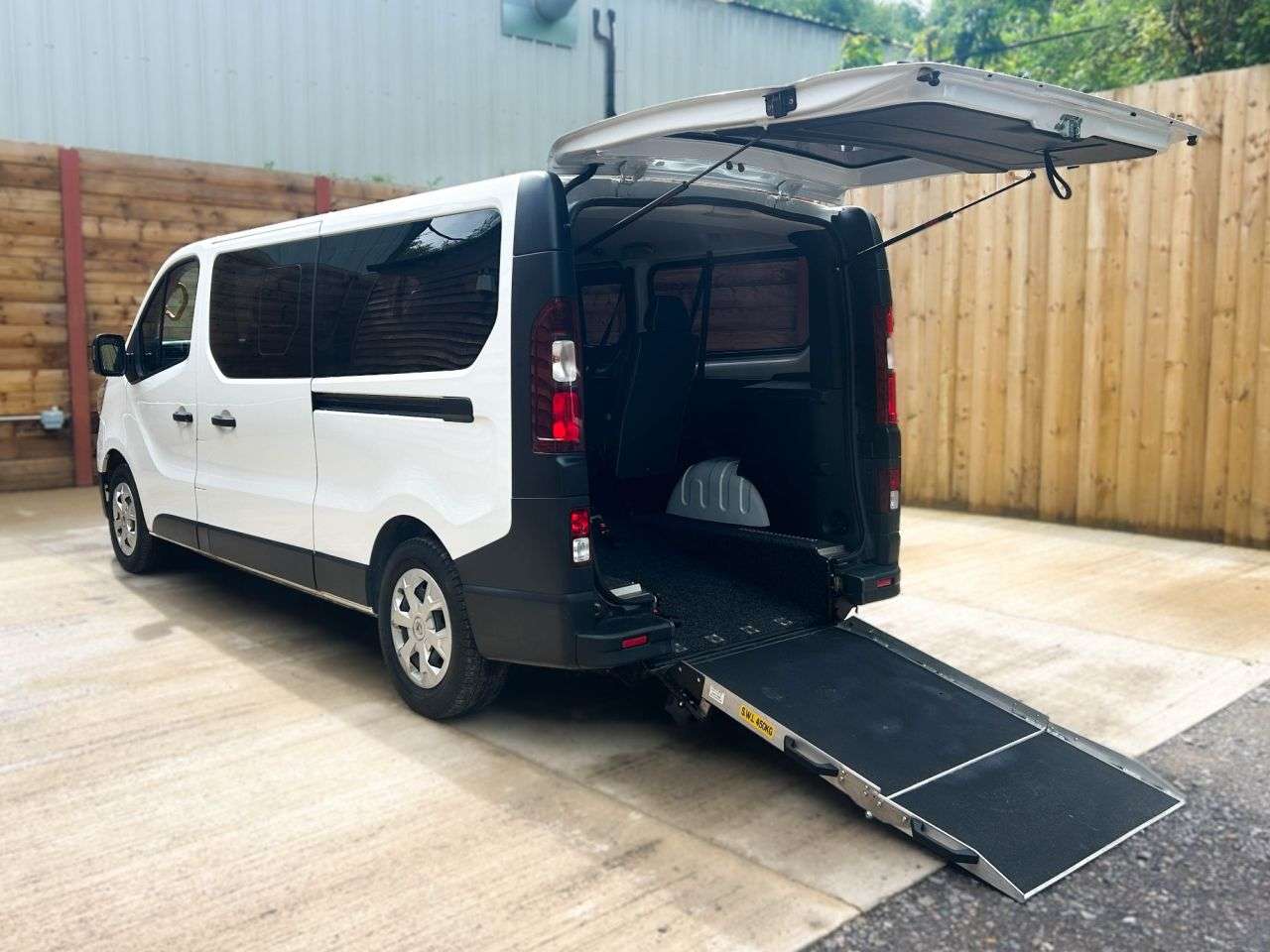A 2024 RENAULT TRAFIC L2 LWB 7 Seat Auto Wheelchair Accessible Disabled Access Vehicle WAV A 2024 RENAULT TRAFIC L2 LWB 7 Seat Auto Wheelchair Accessible Disabled Access Vehicle WAV